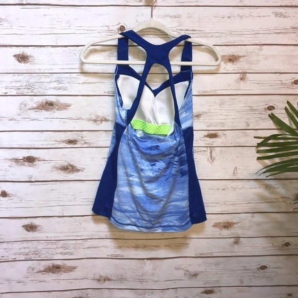 The North Face Women’s Blue Tank Top Size Medium NWOT - Picture 2 of 3
